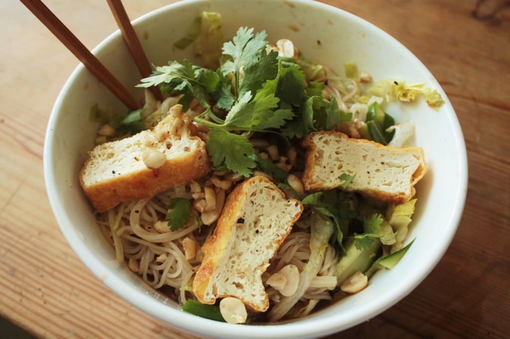 Vietnamesische Rice Noodle Bowl Vegane Rezepte