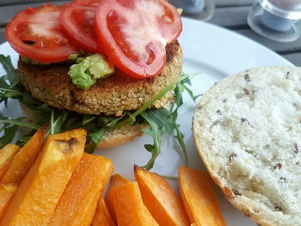 veganer falafel burger