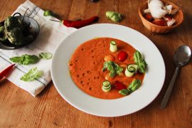 Einfache Gazpacho Suppe vegan